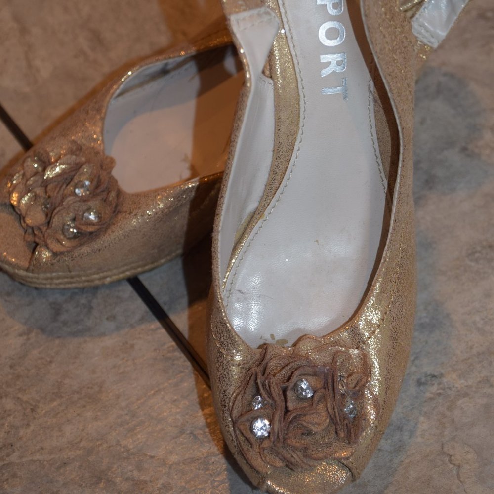 Sparkly Gold Wedge